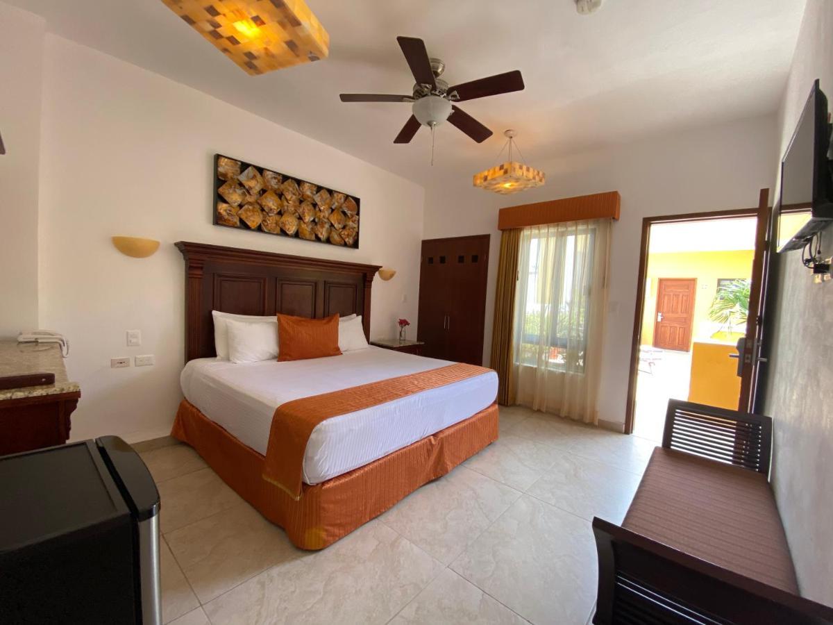 Hotel Las Golondrinas Playa del Carmen Exterior foto