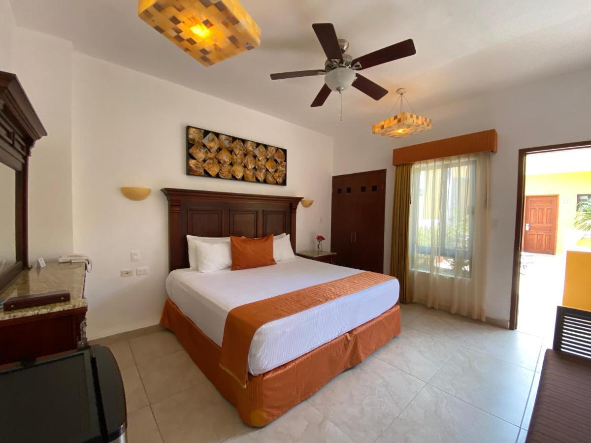 Hotel Las Golondrinas Playa del Carmen Exterior foto